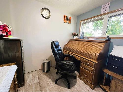 230 8 Avenue East, Bow Island, AB - Indoor