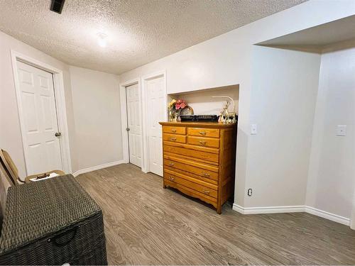 230 8 Avenue East, Bow Island, AB - Indoor