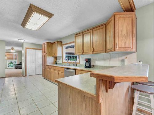 7306 Highway 523, Rural Cypress County, AB - Indoor Photo Showing Kitchen