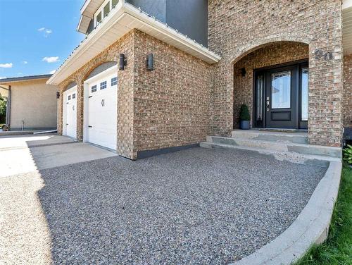 90 Taylor Crescent Se, Medicine Hat, AB - Outdoor