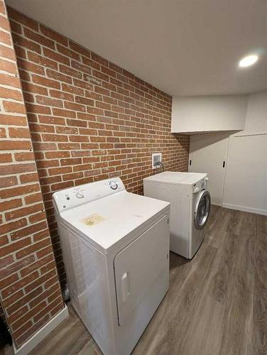 230 3 Street Se, Medicine Hat, AB - Indoor Photo Showing Laundry Room