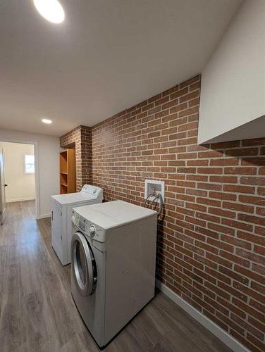 230 3 Street Se, Medicine Hat, AB - Indoor Photo Showing Laundry Room