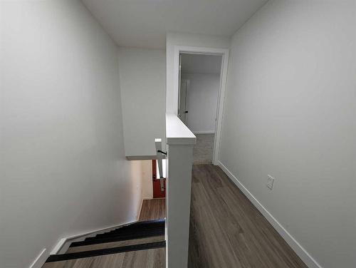 230 3 Street Se, Medicine Hat, AB - Indoor Photo Showing Other Room