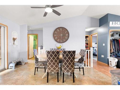 2131 Hatcher Drive Ne, Medicine Hat, AB - Indoor Photo Showing Dining Room