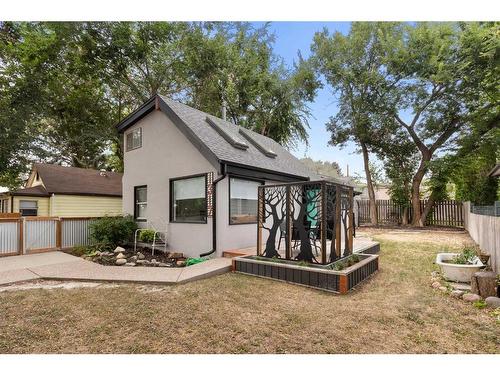 1312 Queen Street Se, Medicine Hat, AB - Outdoor