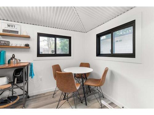 1312 Queen Street Se, Medicine Hat, AB - Indoor Photo Showing Dining Room