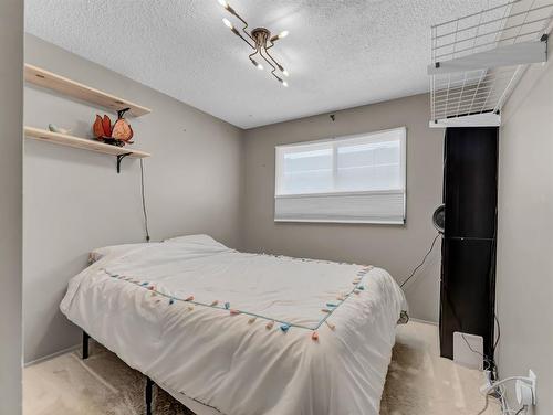 759 17 Street Ne, Medicine Hat, AB - Indoor Photo Showing Bedroom