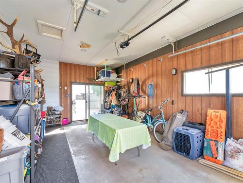 759 17 Street Ne, Medicine Hat, AB - Indoor Photo Showing Garage