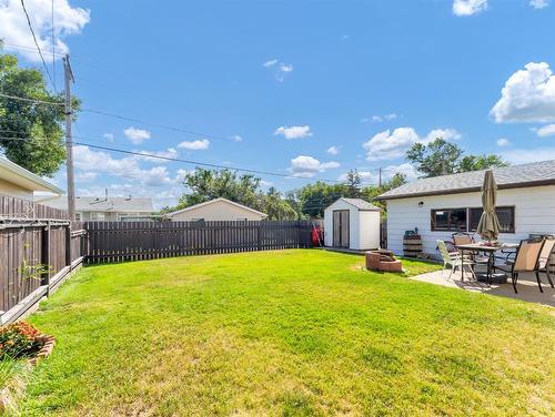 759 17 Street Ne, Medicine Hat, AB - Outdoor With Deck Patio Veranda