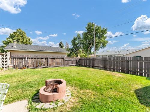 759 17 Street Ne, Medicine Hat, AB - Outdoor