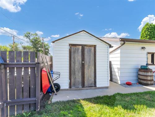 759 17 Street Ne, Medicine Hat, AB - Outdoor With Exterior