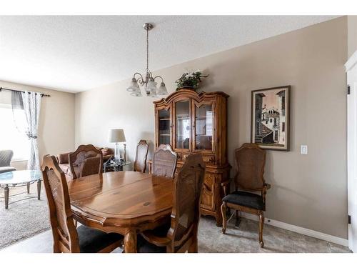 111 Northlands Way Ne, Medicine Hat, AB - Indoor Photo Showing Dining Room