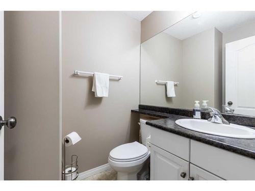 111 Northlands Way Ne, Medicine Hat, AB - Indoor Photo Showing Bathroom