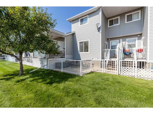 111 Northlands Way Ne, Medicine Hat, AB - Outdoor With Deck Patio Veranda