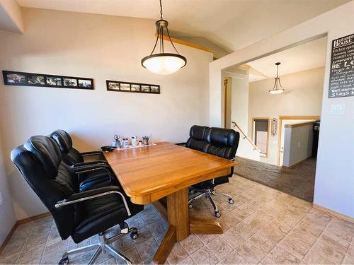 2317 11 Avenue Ne, Medicine Hat, AB - Indoor Photo Showing Office