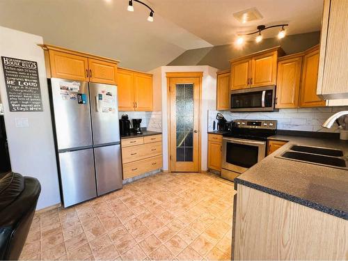 2317 11 Avenue Ne, Medicine Hat, AB - Indoor Photo Showing Kitchen With Stainless Steel Kitchen With Double Sink