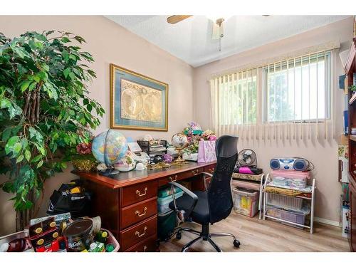 961 Bassett Crescent Nw, Medicine Hat, AB - Indoor Photo Showing Other Room