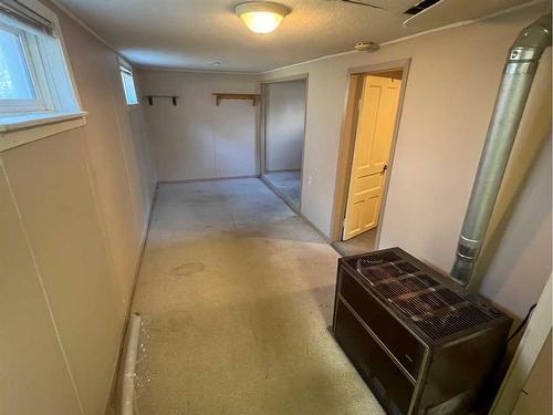 1246 Dominion Street Se, Medicine Hat, AB - Indoor Photo Showing Other Room