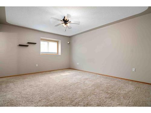 20 Stanfield Way Se, Medicine Hat, AB - Indoor Photo Showing Other Room