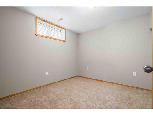 20 Stanfield Way Se, Medicine Hat, AB - Indoor Photo Showing Other Room