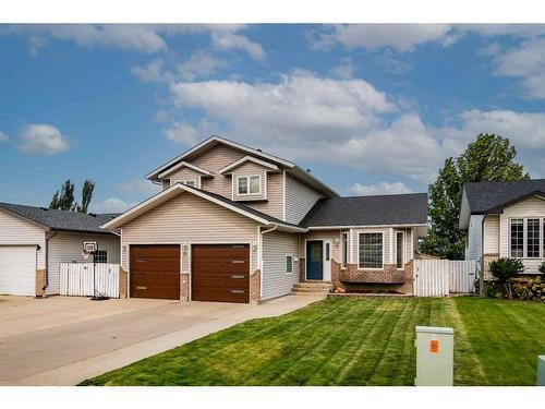 20 Stanfield Way Se, Medicine Hat, AB - Outdoor With Facade