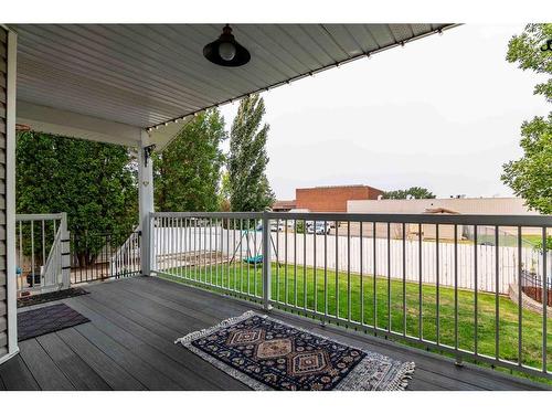 20 Stanfield Way Se, Medicine Hat, AB - Outdoor With Deck Patio Veranda With Exterior