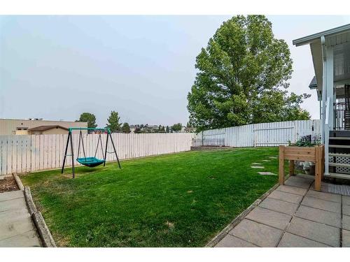 20 Stanfield Way Se, Medicine Hat, AB - Outdoor With Backyard