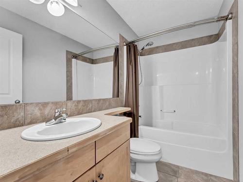 136 Sierra Drive Sw, Medicine Hat, AB - Indoor Photo Showing Bathroom