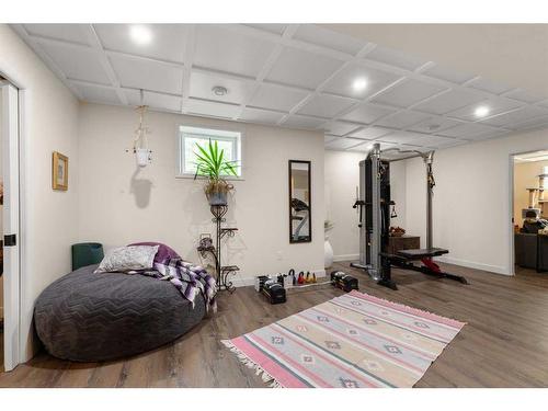 333 Prospect Drive Sw, Medicine Hat, AB - Indoor Photo Showing Gym Room