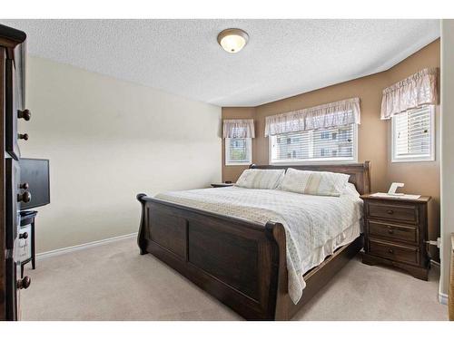 1223 115 Street Sw, Edmonton, AB - Indoor Photo Showing Bedroom