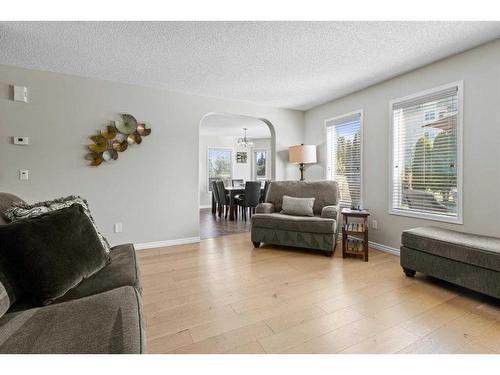 1223 115 Street Sw, Edmonton, AB - Indoor Photo Showing Living Room