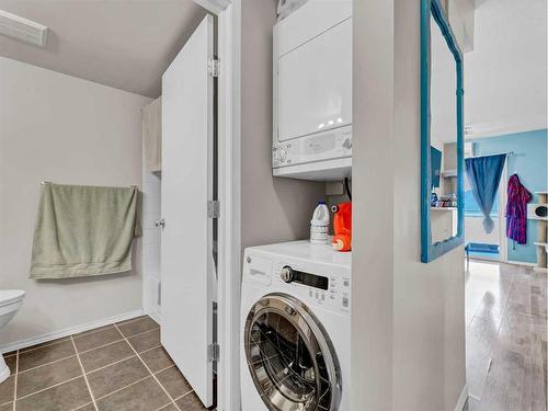 416-1648 Saamis Drive Nw, Medicine Hat, AB - Indoor Photo Showing Laundry Room