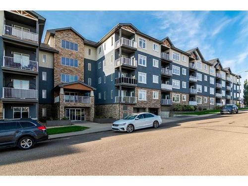 211-19 Terrace View Ne, Medicine Hat, AB - Outdoor With Balcony With Facade