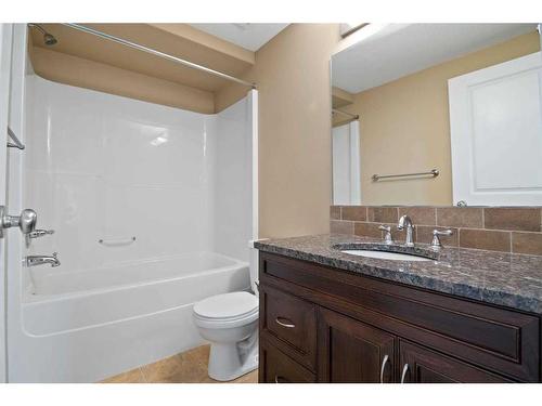 211-19 Terrace View Ne, Medicine Hat, AB - Indoor Photo Showing Bathroom