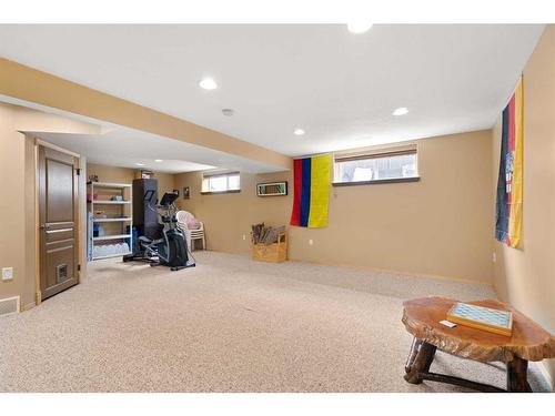 12 Vista Court Se, Medicine Hat, AB - Indoor Photo Showing Basement