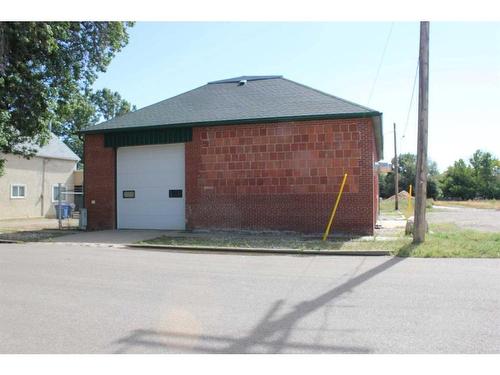 1111 Steel Street Se, Medicine Hat, AB 