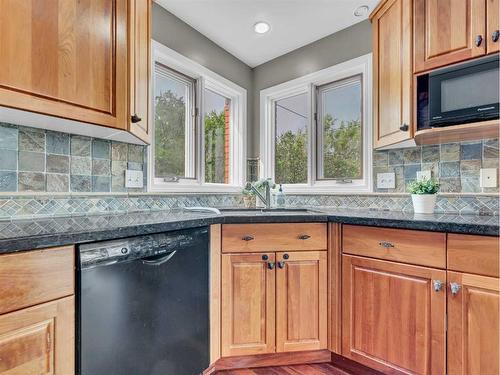 54 3 Street Sw, Medicine Hat, AB - Indoor Photo Showing Kitchen