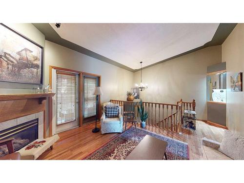 155 3 Street Ne, Medicine Hat, AB - Indoor With Fireplace