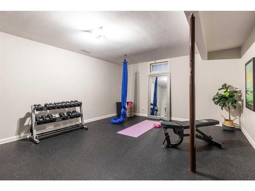 52 Cunliffe Crescent Se, Medicine Hat, AB - Indoor Photo Showing Gym Room