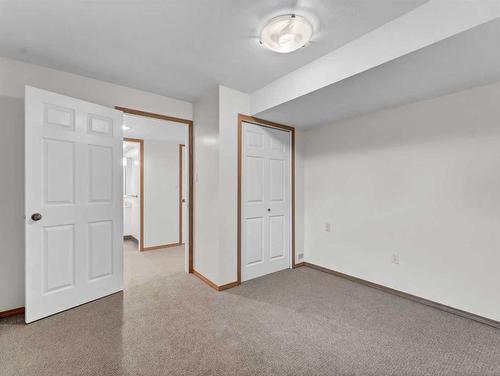 2569 24 Street Se, Medicine Hat, AB - Indoor Photo Showing Other Room