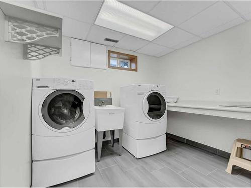 2569 24 Street Se, Medicine Hat, AB - Indoor Photo Showing Laundry Room