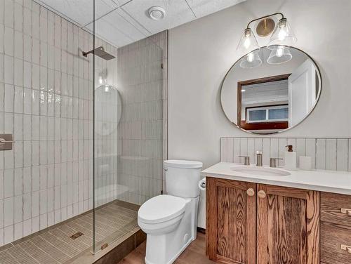 74 Terrace Court Ne, Medicine Hat, AB - Indoor Photo Showing Bathroom