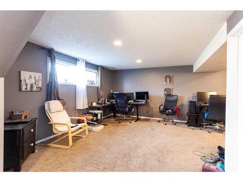 59 Ross Glen Crescent Se, Medicine Hat, AB - Indoor