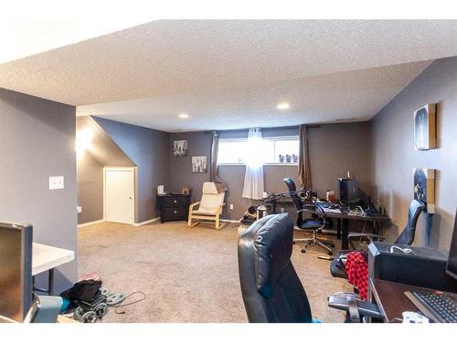 59 Ross Glen Crescent Se, Medicine Hat, AB - Indoor