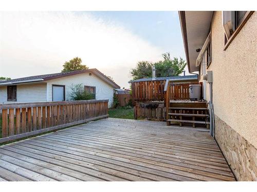 59 Ross Glen Crescent Se, Medicine Hat, AB - Outdoor With Deck Patio Veranda With Exterior