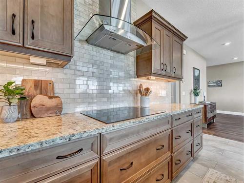 26 Palisades Lane Ne, Medicine Hat, AB - Indoor Photo Showing Kitchen