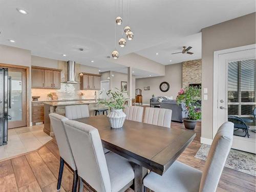 26 Palisades Lane Ne, Medicine Hat, AB - Indoor Photo Showing Dining Room