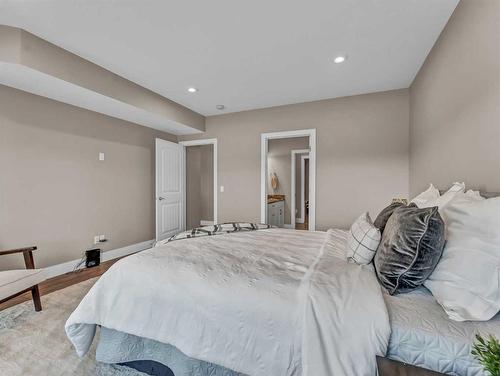 26 Palisades Lane Ne, Medicine Hat, AB - Indoor Photo Showing Bedroom