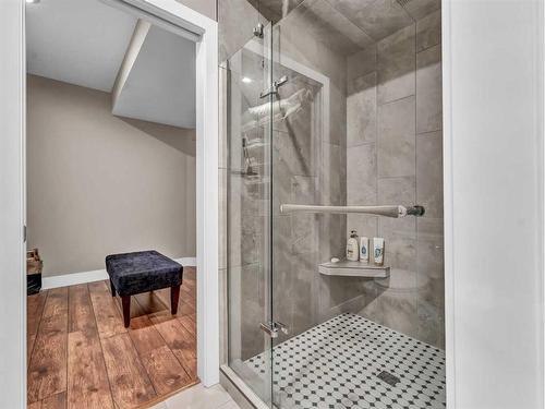 26 Palisades Lane Ne, Medicine Hat, AB - Indoor Photo Showing Bathroom