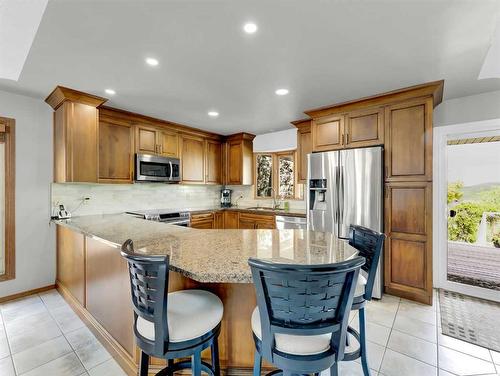 34 Cook Court Se, Medicine Hat, AB - Indoor Photo Showing Kitchen With Stainless Steel Kitchen